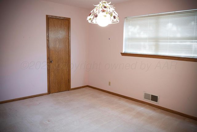 309 BENNETT Drive, Dumas, TX 79029