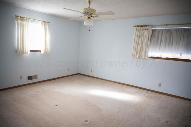 309 BENNETT Drive, Dumas, TX 79029