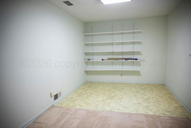 309 BENNETT Drive, Dumas, TX 79029