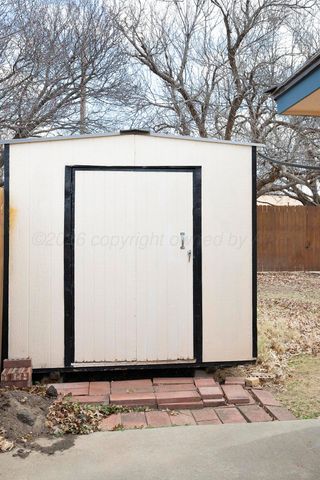 309 BENNETT Drive, Dumas, TX 79029