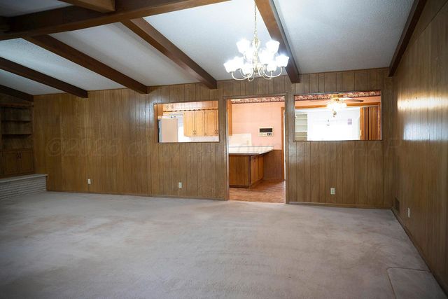 309 BENNETT Drive, Dumas, TX 79029