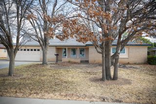 309 BENNETT Drive, Dumas, TX 79029