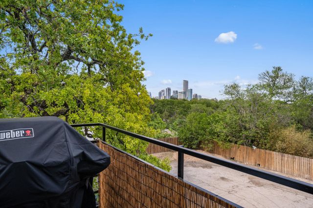 1514 Parker LN 208, Austin, TX 78741