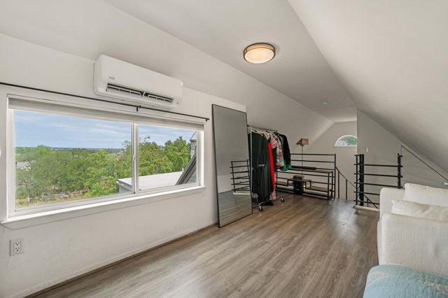 1514 Parker LN 208, Austin, TX 78741