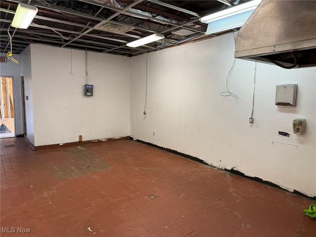 2410 Dudley Avenue, Parkersburg, WV 26101