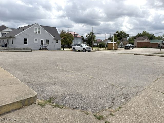 2410 Dudley Avenue, Parkersburg, WV 26101