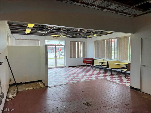 2410 Dudley Avenue, Parkersburg, WV 26101