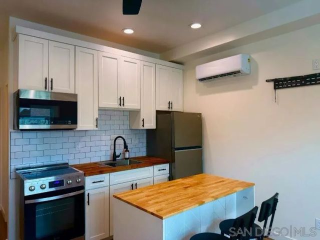 2952 Rosecrans St, San Diego, CA 92106