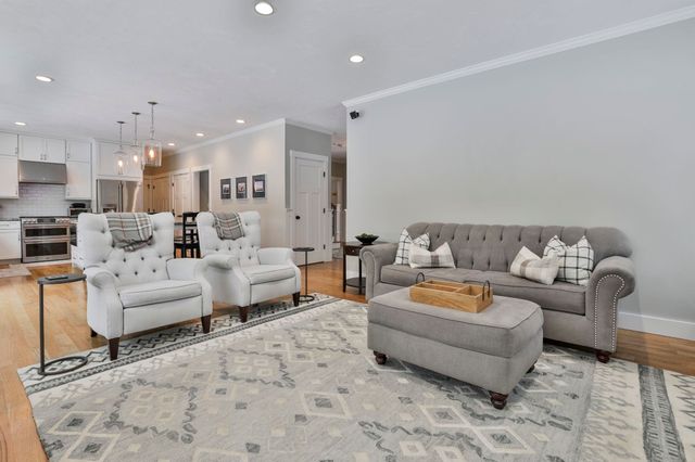 9 Quigley Way, Brookline, NH 03033