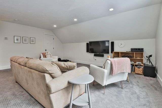 9 Quigley Way, Brookline, NH 03033