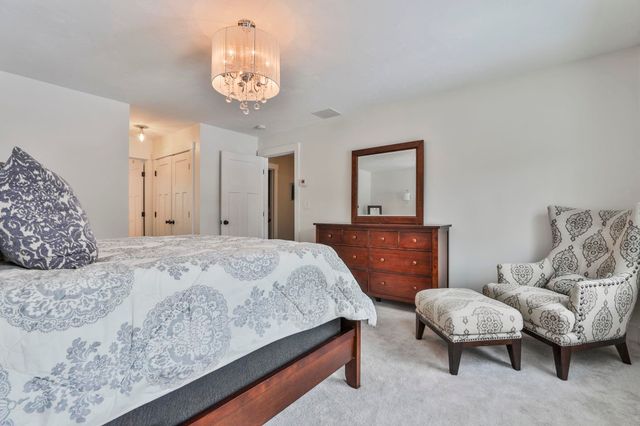 9 Quigley Way, Brookline, NH 03033