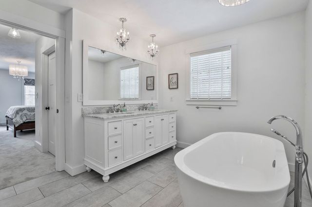 9 Quigley Way, Brookline, NH 03033