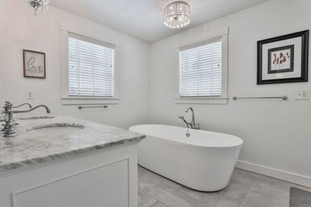 9 Quigley Way, Brookline, NH 03033