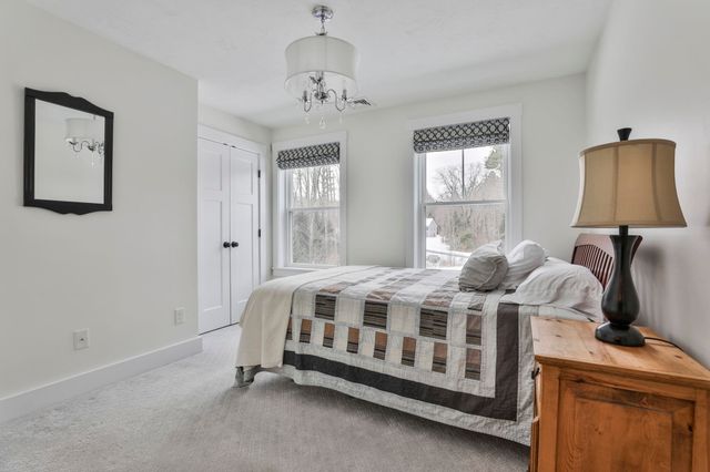 9 Quigley Way, Brookline, NH 03033