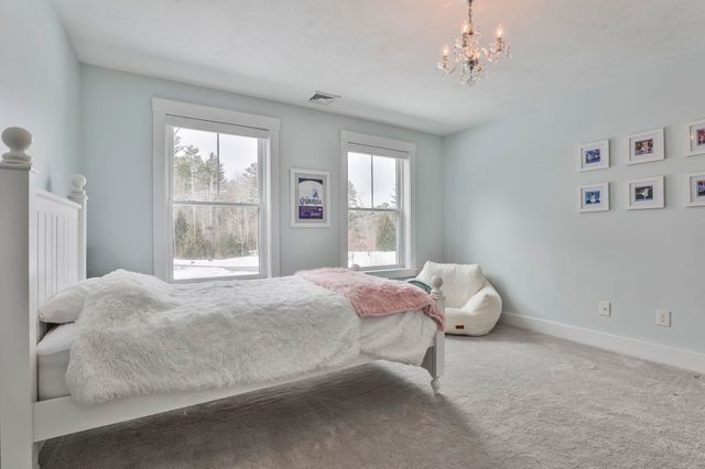 9 Quigley Way, Brookline, NH 03033