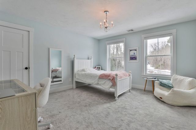 9 Quigley Way, Brookline, NH 03033