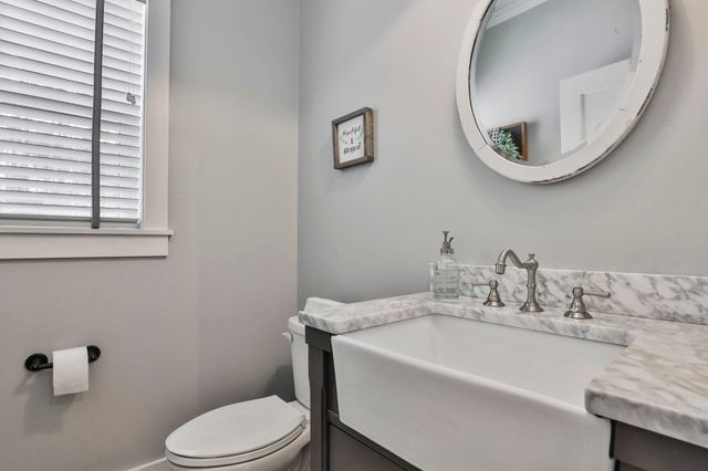 9 Quigley Way, Brookline, NH 03033