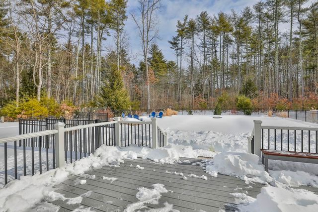 9 Quigley Way, Brookline, NH 03033