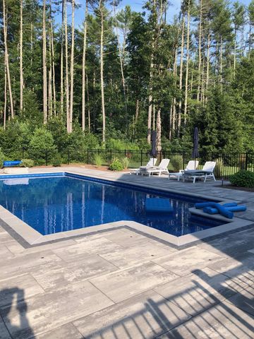 9 Quigley Way, Brookline, NH 03033