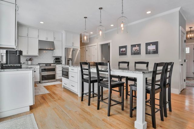 9 Quigley Way, Brookline, NH 03033