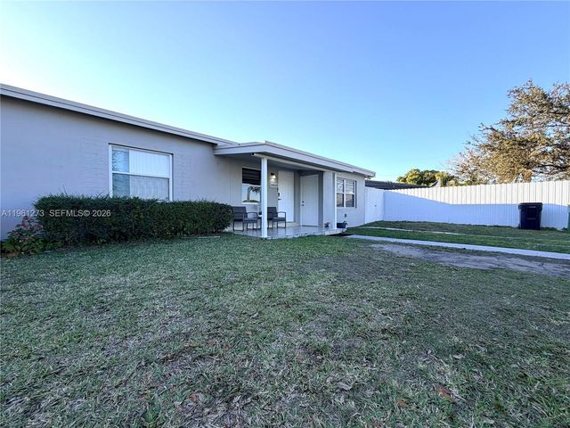 14010 Harrison St, Miami, FL 33176