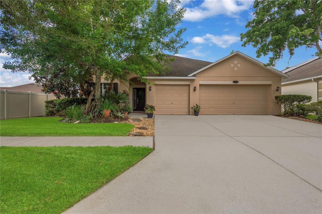 10859 BREAKING ROCKS DRIVE, Tampa, FL 33647