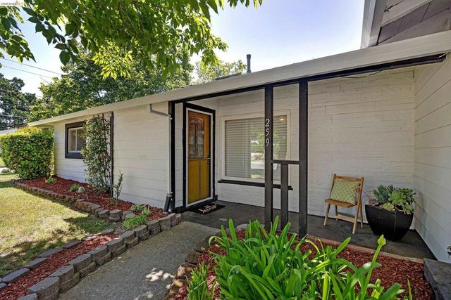 259 Gloria Dr, Pleasant Hill, CA 94523