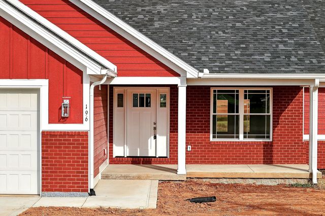 196 Dairy Barn Rd, Sparta, TN 38583