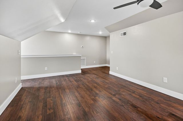 196 Dairy Barn Rd, Sparta, TN 38583