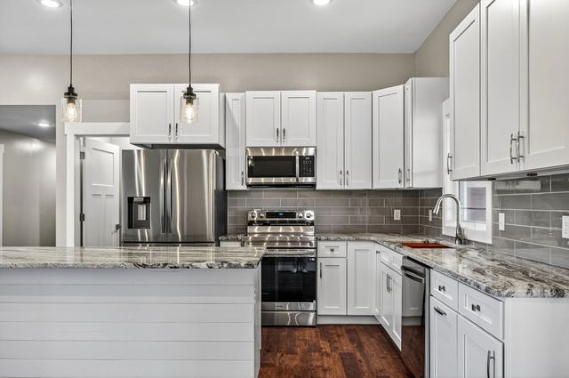 196 Dairy Barn Rd, Sparta, TN 38583