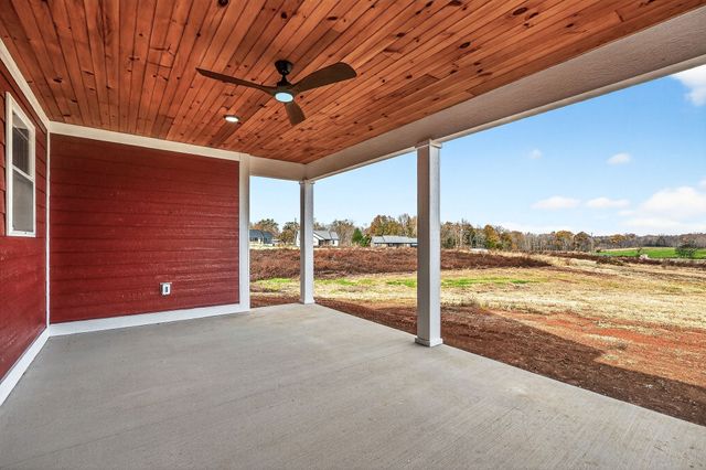 196 Dairy Barn Rd, Sparta, TN 38583