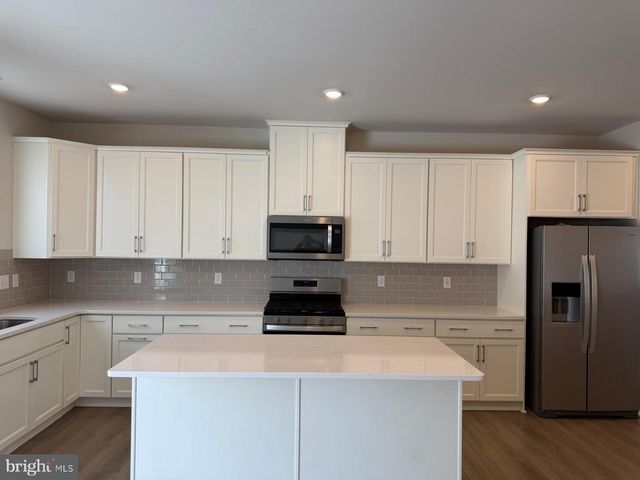 9 ATKINS DR, Bridgeport, PA 19405