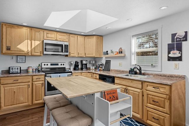 2507 E Upriver Dr, Spokane, WA 99207