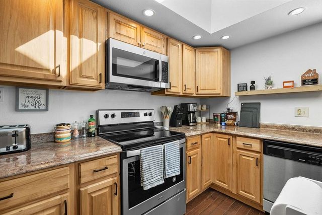 2507 E Upriver Dr, Spokane, WA 99207