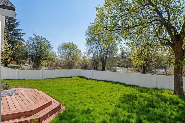 2507 E Upriver Dr, Spokane, WA 99207