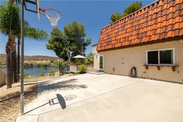 29789 Longhorn Drive, Canyon Lake, CA 92587