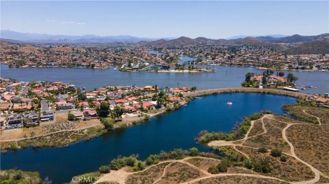 29789 Longhorn Drive, Canyon Lake, CA 92587