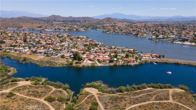 29789 Longhorn Drive, Canyon Lake, CA 92587