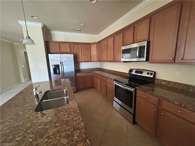 11294 Red Bluff LN, Fort Myers, FL 33912