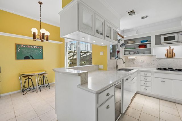 9403 Denbury Way, Houston, TX 77025