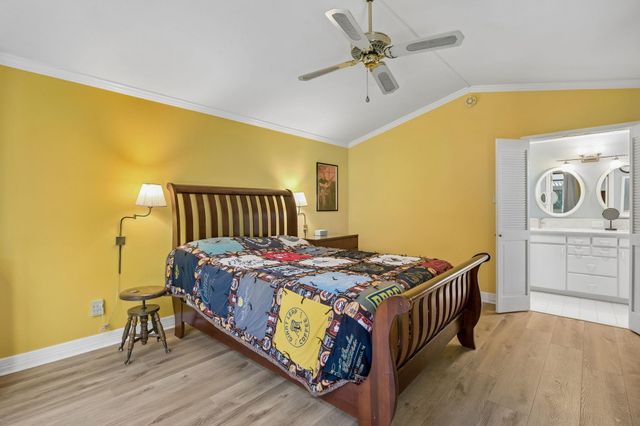 9403 Denbury Way, Houston, TX 77025