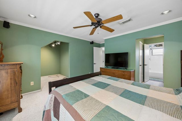 9403 Denbury Way, Houston, TX 77025