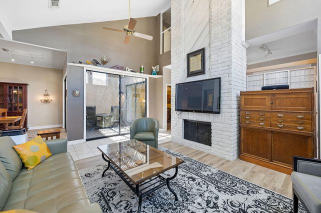 9403 Denbury Way, Houston, TX 77025