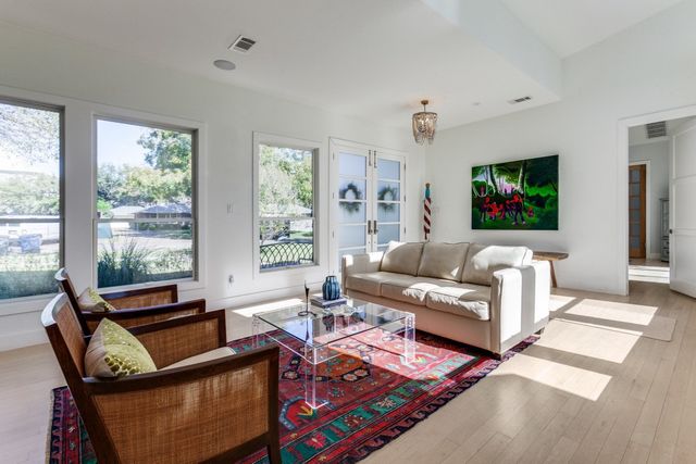 4206 Manning Lane, Dallas, TX 75220