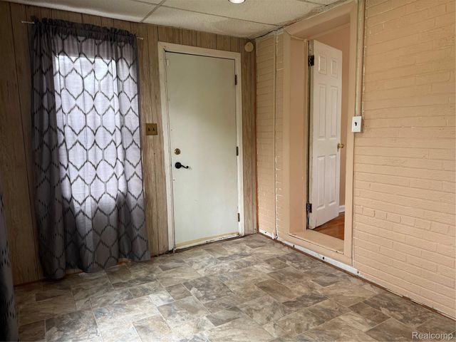 6732 Rockdale Street, Dearborn Heights, MI 48127