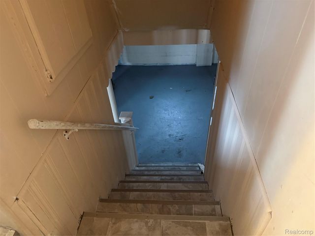 6732 Rockdale Street, Dearborn Heights, MI 48127