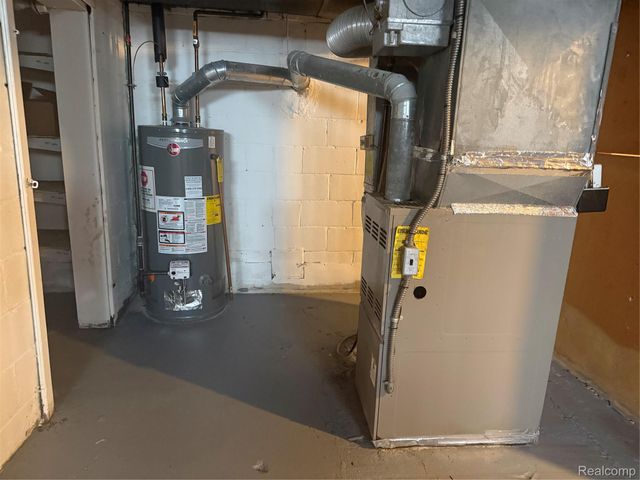 6732 Rockdale Street, Dearborn Heights, MI 48127