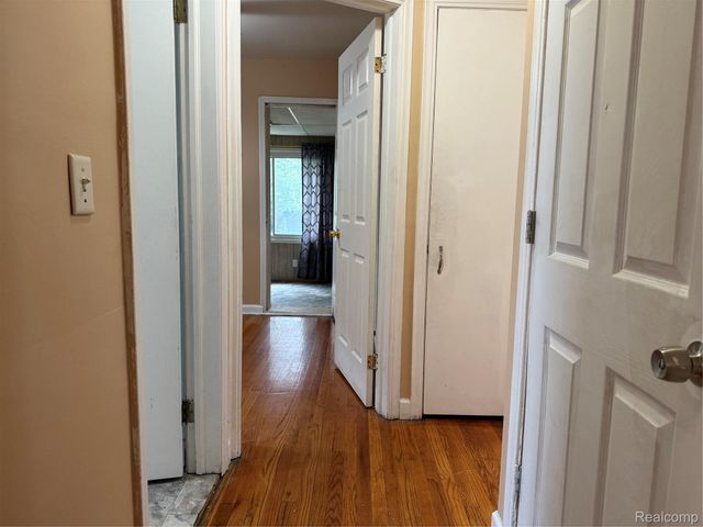 6732 Rockdale Street, Dearborn Heights, MI 48127