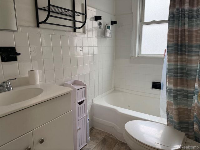 6732 Rockdale Street, Dearborn Heights, MI 48127