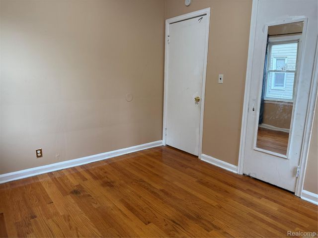 6732 Rockdale Street, Dearborn Heights, MI 48127